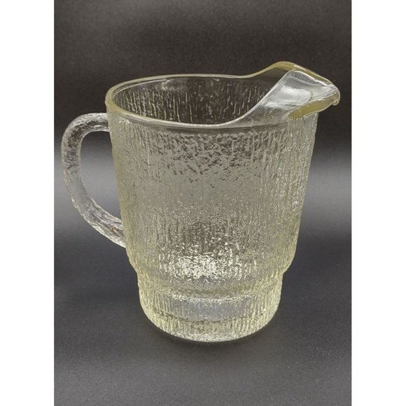 Indiana Glass Pitcher Crystal Ice Pattern 64 Ounces  7.5 Inches - Picture 1 of 8